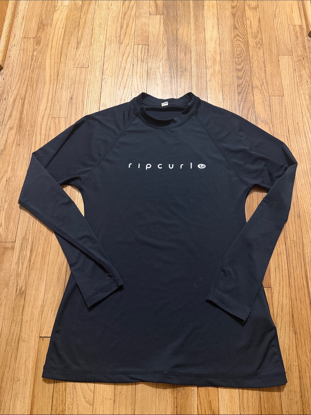 Rip Curl Black Long Sleeve Rash Guard Medium